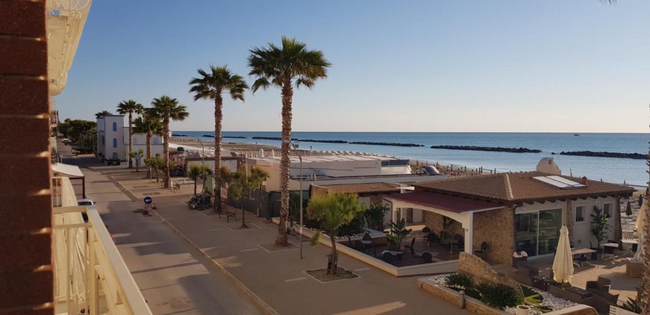 Hotel La Perla Cupra Marittima Exteriér fotografie