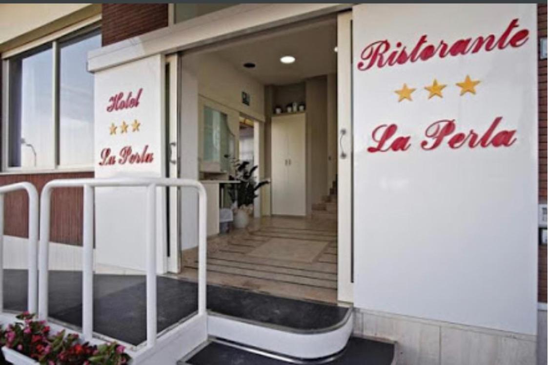 Hotel La Perla Cupra Marittima Exteriér fotografie
