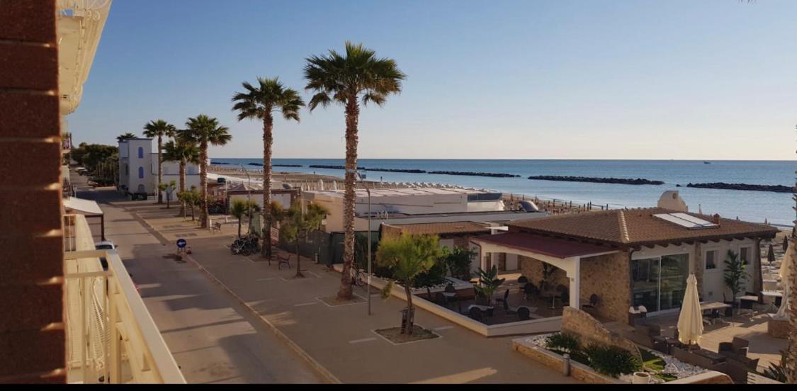 Hotel La Perla Cupra Marittima Exteriér fotografie