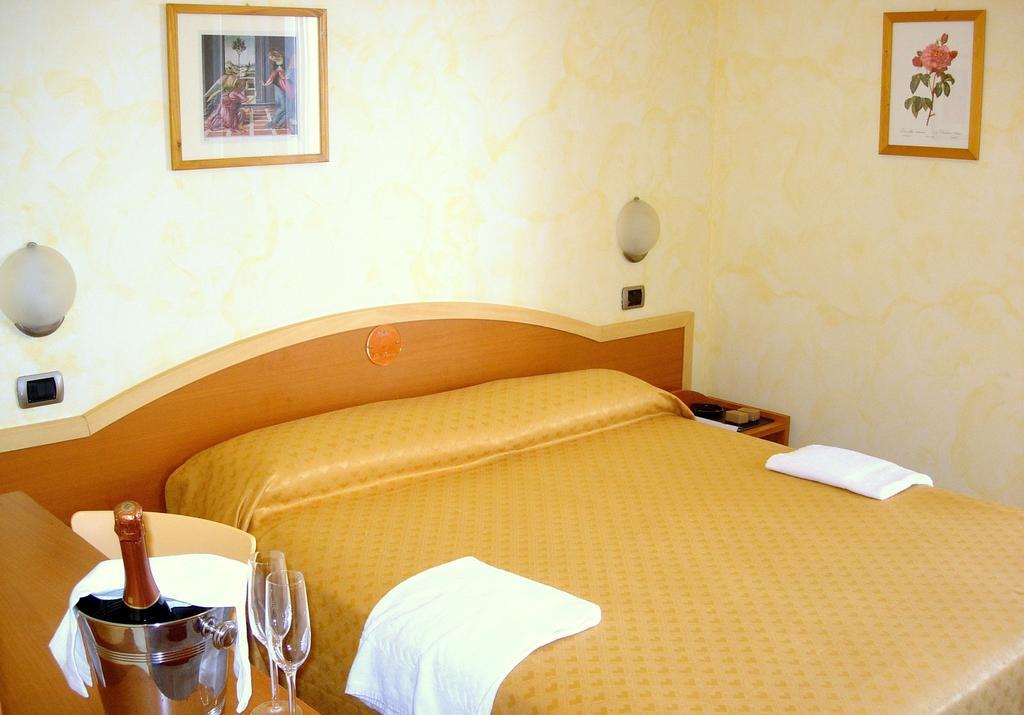 Hotel La Perla Cupra Marittima Pokoj fotografie