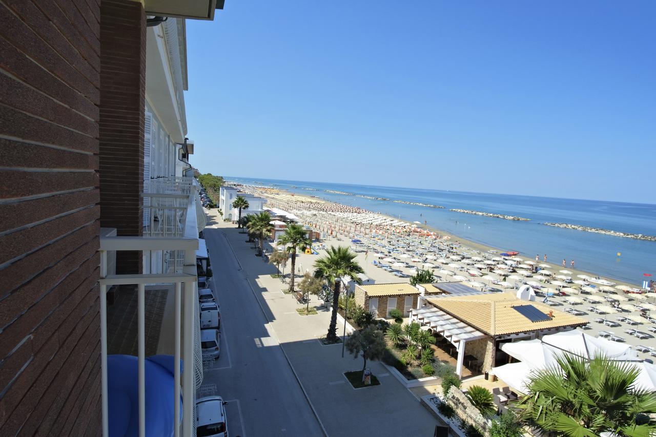 Hotel La Perla Cupra Marittima Exteriér fotografie
