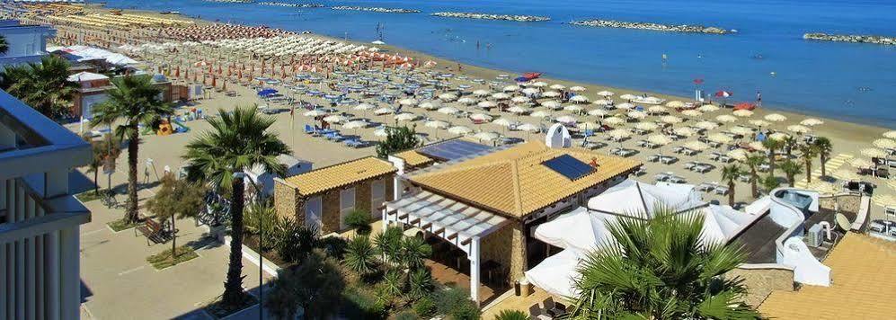 Hotel La Perla Cupra Marittima Exteriér fotografie